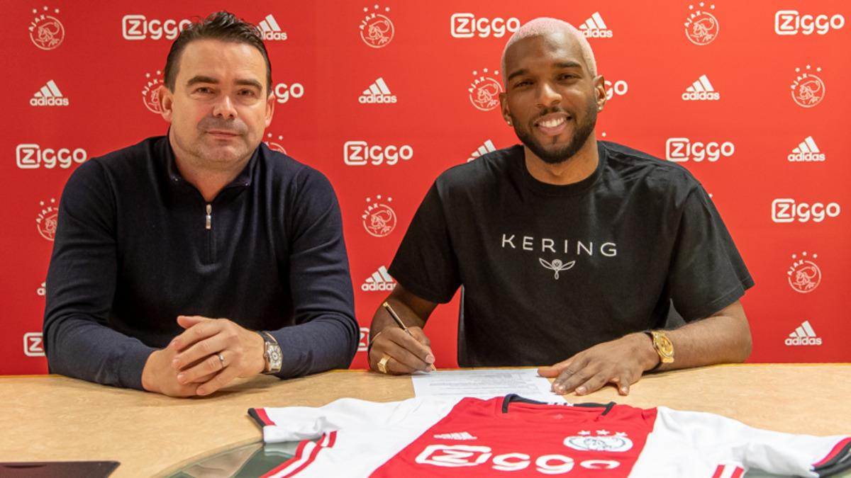 Galatasaray, Ryan Babel'in Ajax'a kiralandığını a&ccedil;ıkladı