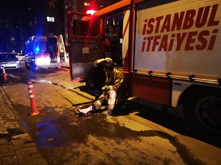 Kadıköy'de 6 katlı binada yangın paniği! G4
