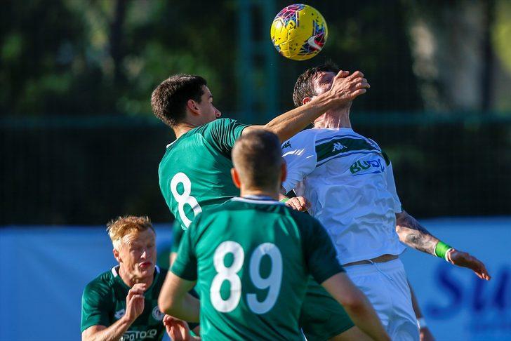 Konyaspor-Bursaspor maçında kavga çıktı G4