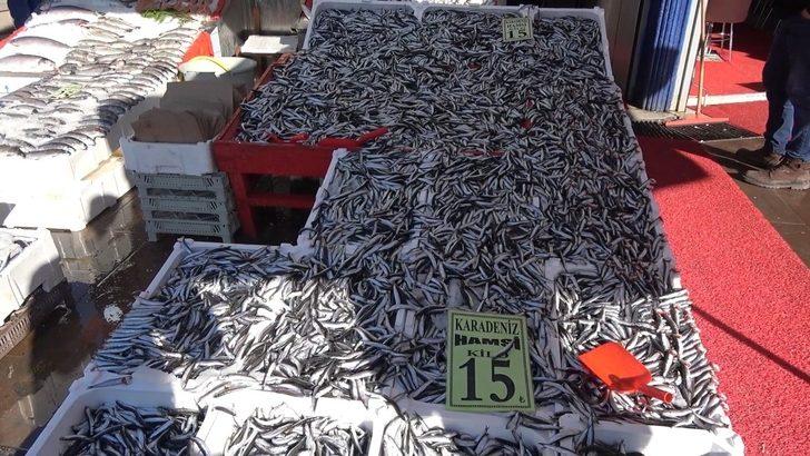 Padişahların vazgeçilmezi lüferin kilosu 120 lira G3