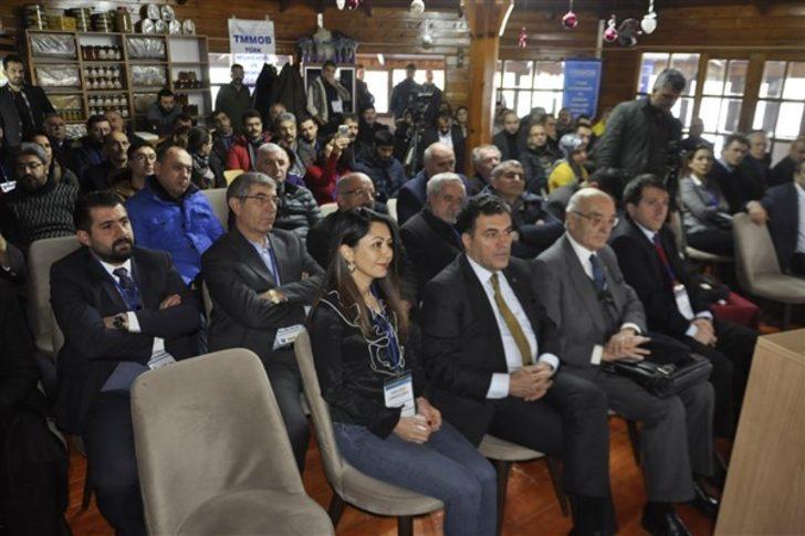 Kars’ta “Yerel Yönetimler, Demokrasi ve Kentleşme Politikaları” Sempozyumu G1