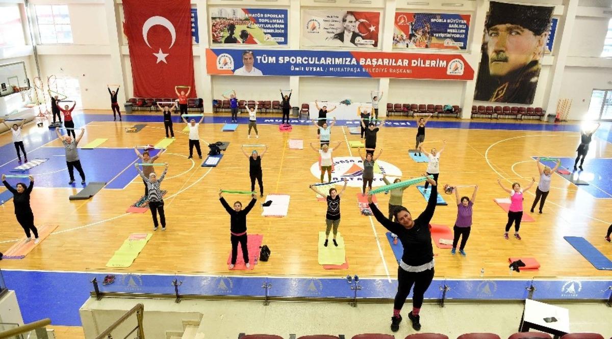 Muratpaşa&rsquo;da sabah sporu programları