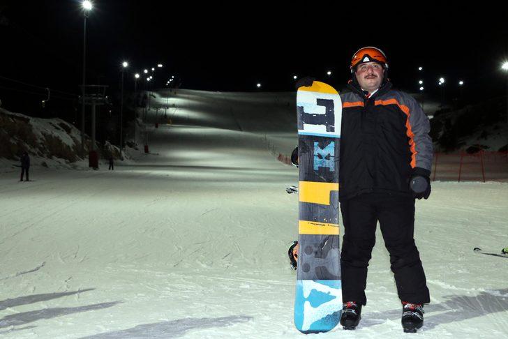 Bakan Varank, gece kayağı yaptı, herkesi davet etti G5