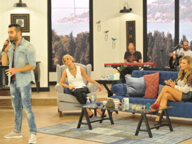 Ivana Sert hem çaldı hem söyledi G4