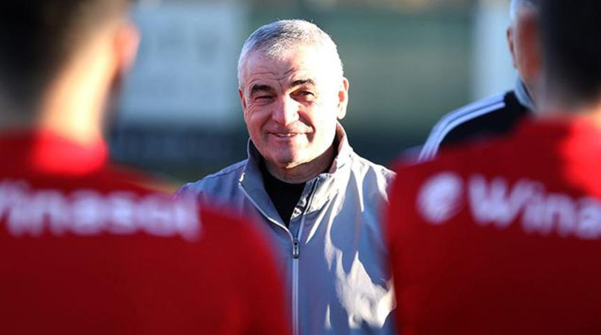 Rıza Çalımbay: Emre ve Mert Hakan'ın Avrupa'ya gitmesi daha iyi olur