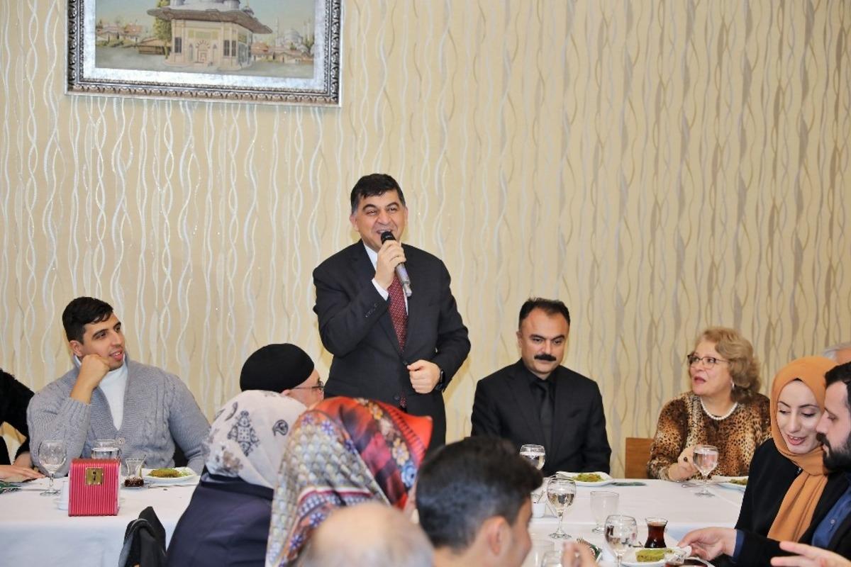 Yarım asırlık mutluluğun form&uuml;l&uuml; gen&ccedil;lere anlatıldı