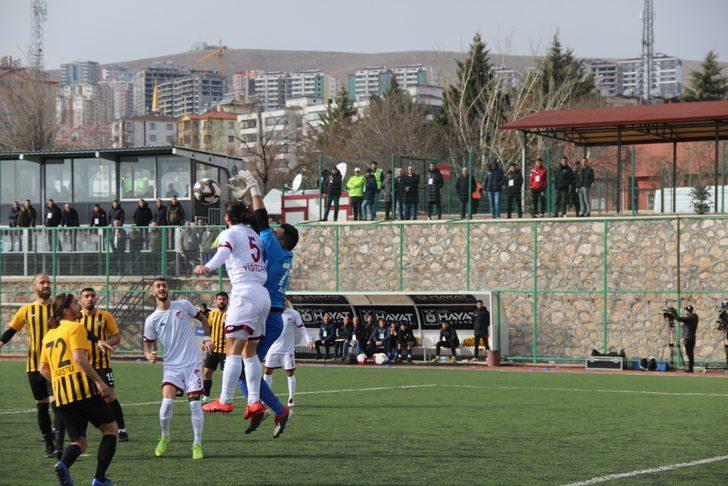 Elazığspor - Bayburt Özel İdare Spor: 0-0 G4