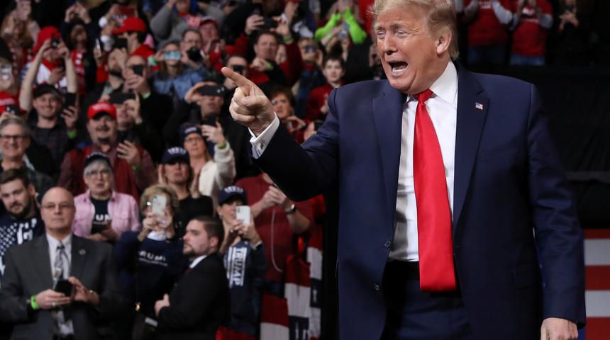 ABD Başkanı Trump, İran yönetimine seslendi: Dünya sizi izliyor