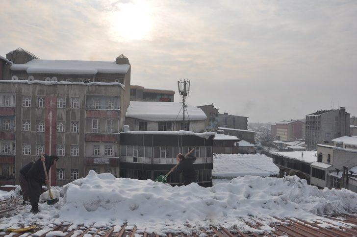 Çatı temizlemek ekmek kapısı oldu G2