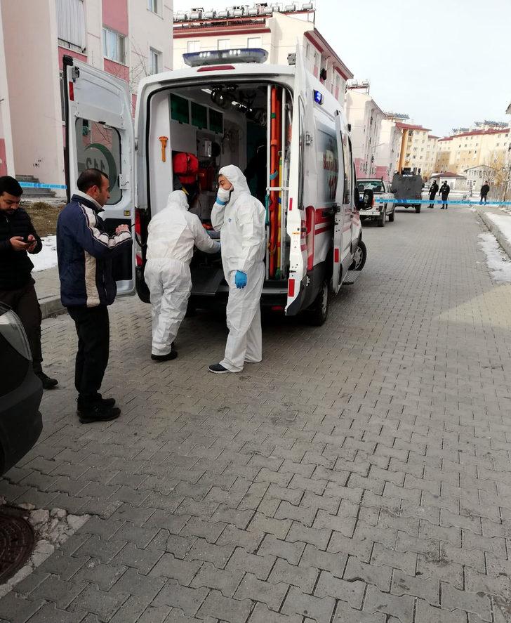 Kimyasal madde ile intihara kalkıştı, AFAD binayı boşalttı G2