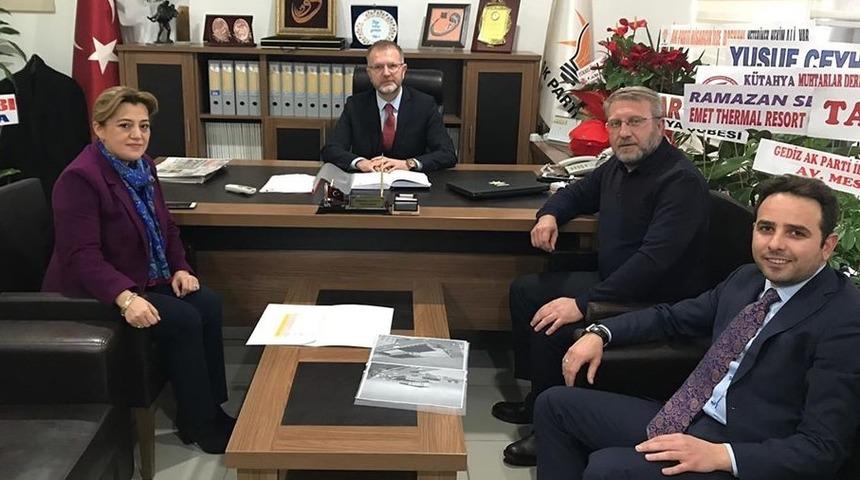 Başkan Ceyhun ve milletvekillerinden &rsquo;İstişare ve değerlendirme&rsquo; toplantısı