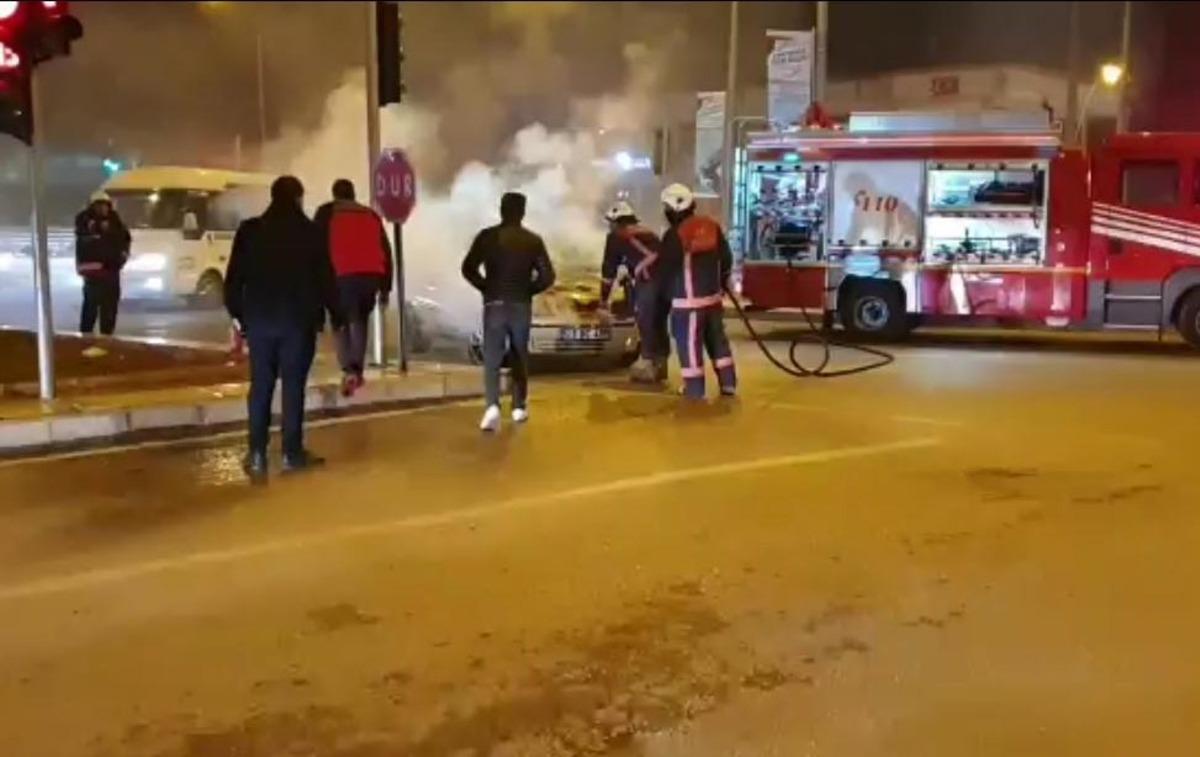 Elazığ&rsquo;da ara&ccedil; yangını