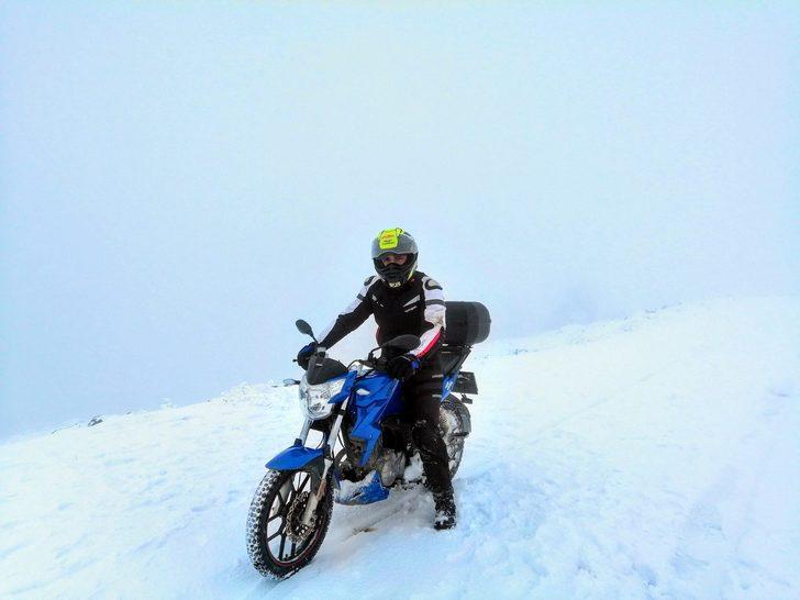 Çocukluk hayalini fotokapanla gerçekleştirdi! Kurtları böyle görüntüledi G4