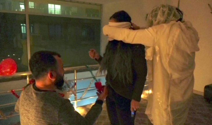 Böyle evlilik teklifi görülmedi! 'Son duanı et' dedi ve... G2