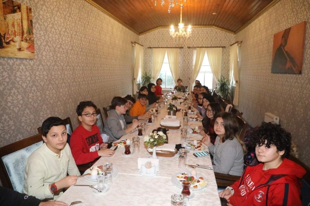 Ey&uuml;psultan Belediyesi &Ccedil;ocuk Meclisinden yeni sosyal sorumluluk projeleri