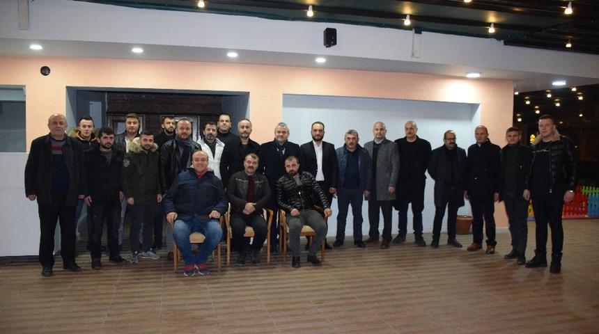 Milletvekili &Uuml;nal kamyoncularla bir araya geldi