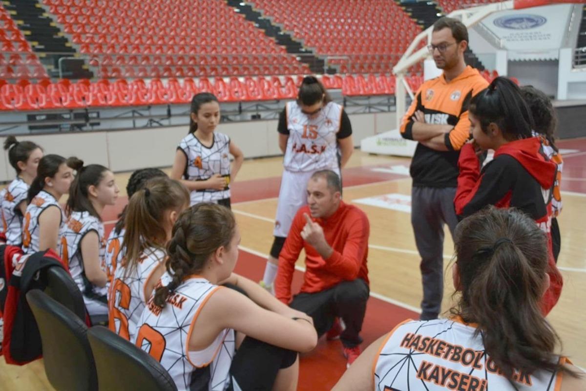 Hasketbol&rsquo;un kızlarından iki &ouml;nemli derece