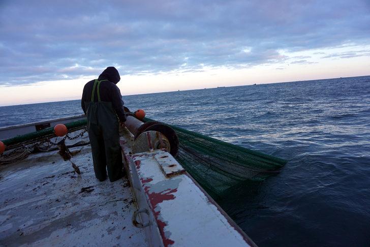 Kilyos'ta kaybolan balıkçılar 30 tekneyle aranıyor G5