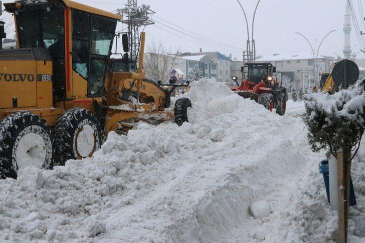Özalp ilçesinde kar yağışı G4