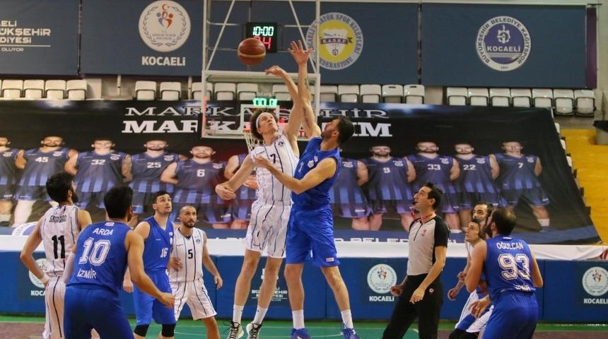 Büyükşehir Kağıtspor evinde yenilmiyor