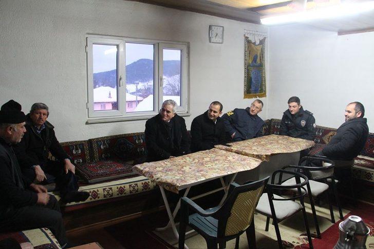 İlçe protokolü her hafta bir köyde toplantı yapıyor G3