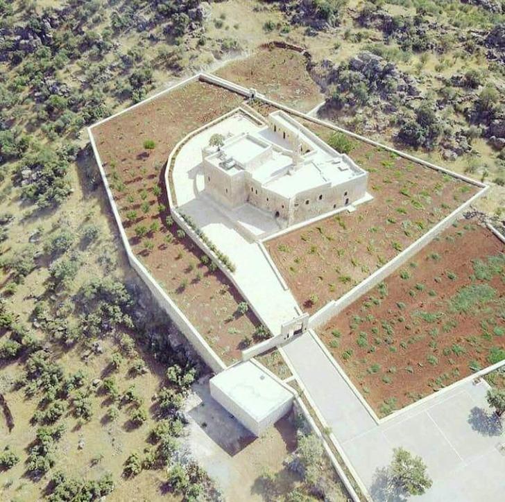 İHA'lar tespit etti, teröristler itiraf etti! Rahip manastırda saklıyormuş G1