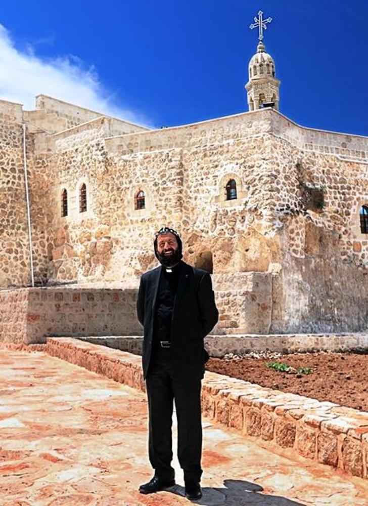 İHA'lar tespit etti, teröristler itiraf etti! Rahip manastırda saklıyormuş G5