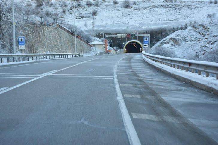 Sinop-Boyabat yolunda buzlanmaya dikkat G3