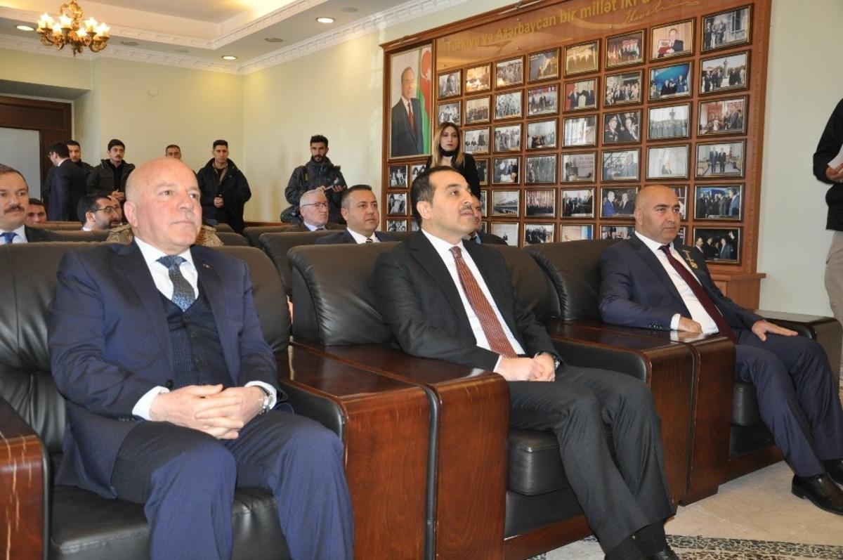 Azerbaycan&rsquo;ın 100. yıl anısına madalya verildi