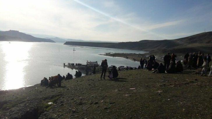 Billoris Köprüsü dakikalar içinde sular altında kaldı! Yüzlerce kişi bu anı görmek için akın etti G1