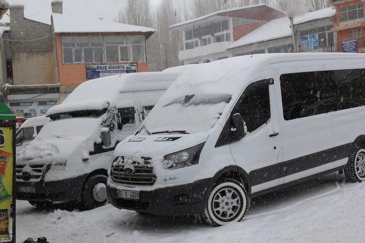 Başkale’de kar yağışı G3