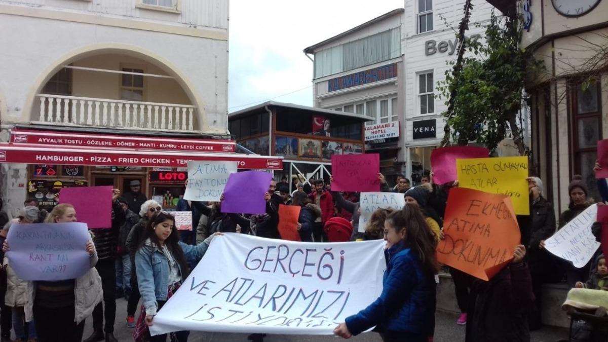 B&uuml;y&uuml;kada'da 'atları geri istiyoruz' eylemi