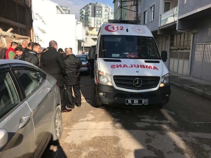 Bursa'da hareketli dakikalar! Tartıştığı kadını tabancayla rehin aldı G3