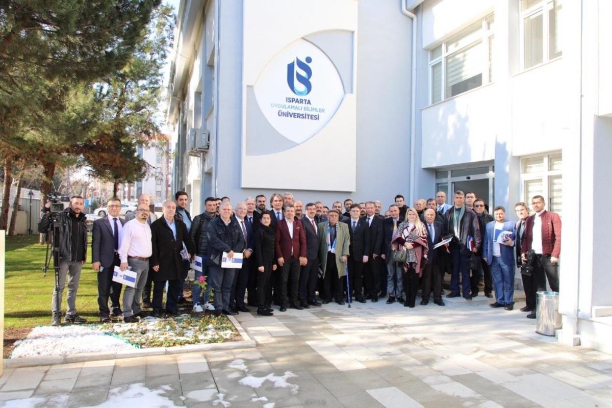 ISUB&Uuml;, gazetecileri konuk etti