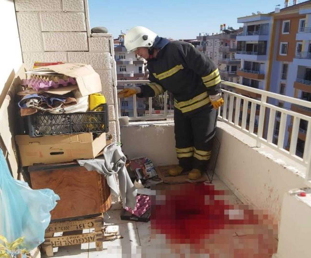 Evinin balkonunda mangal yapacaktı, bomba gibi patladı!