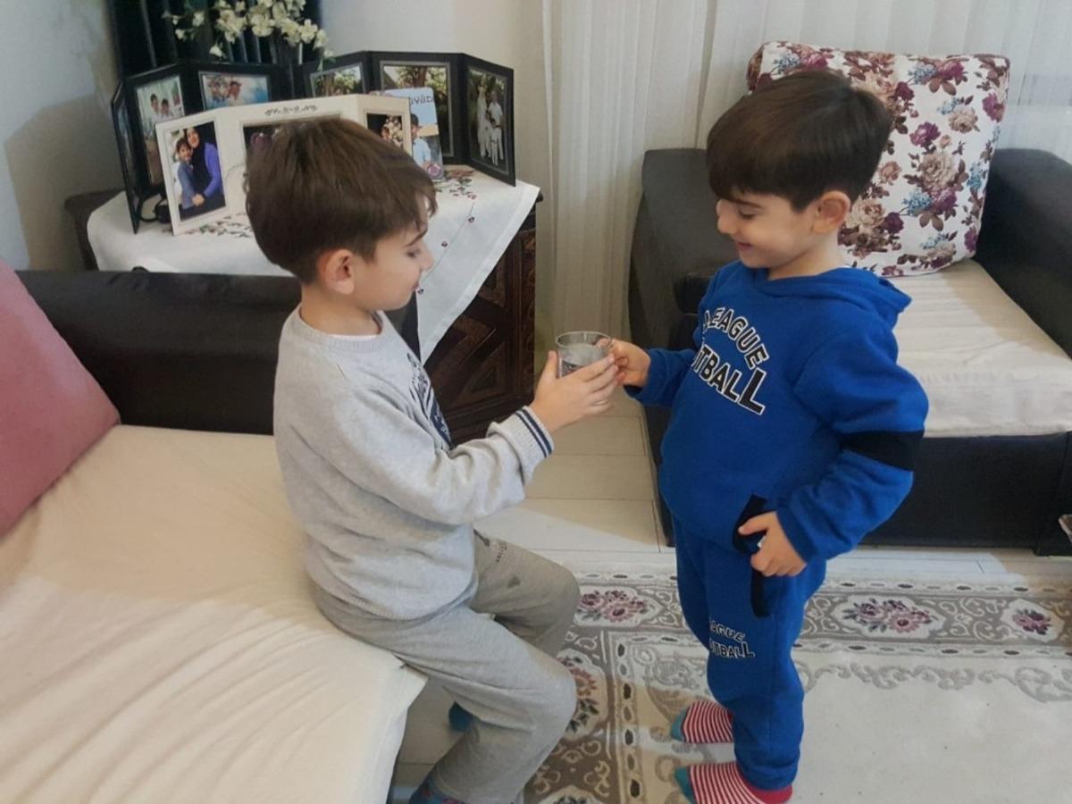 Minikler &ldquo;iyilik elimizde&rdquo; dediler