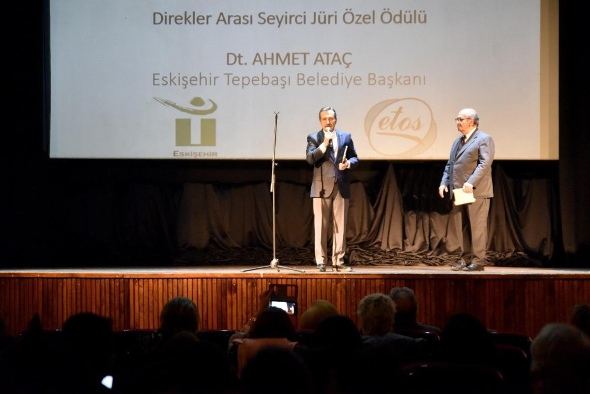 Başkan Ata&ccedil;&rsquo;a J&uuml;ri &Ouml;zel &Ouml;d&uuml;l&uuml;
