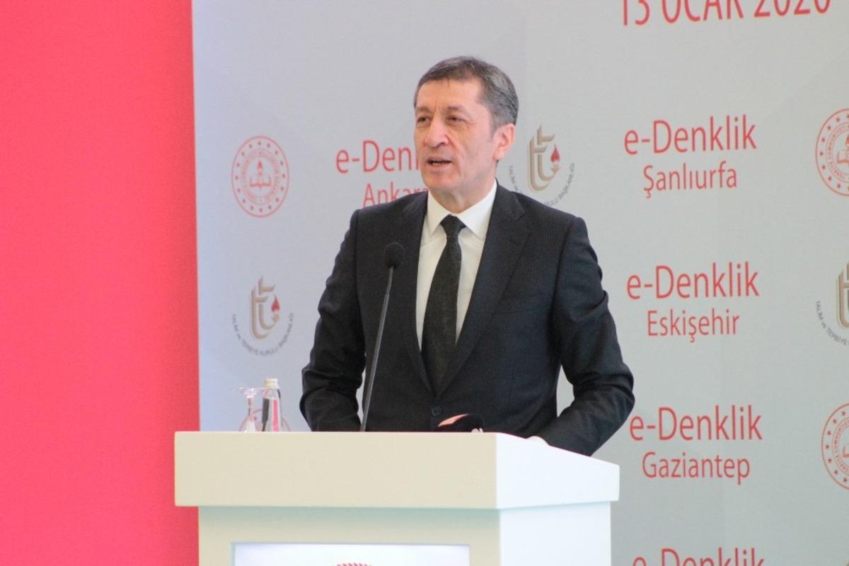 Milli Eğitim Bakanı Sel&ccedil;uk: &ldquo;e-denklik mod&uuml;l&uuml;n&uuml; hayata ge&ccedil;irmiş bulunuyoruz&rdquo;