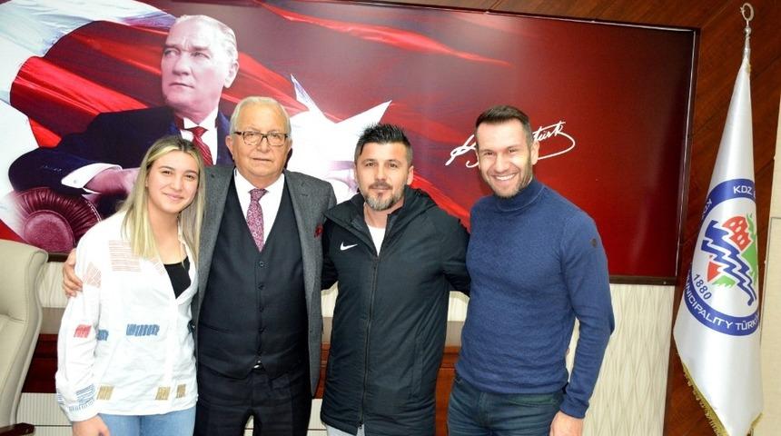 Zonguldaklı Milli futbolcu Ece T&uuml;rkoğlu;