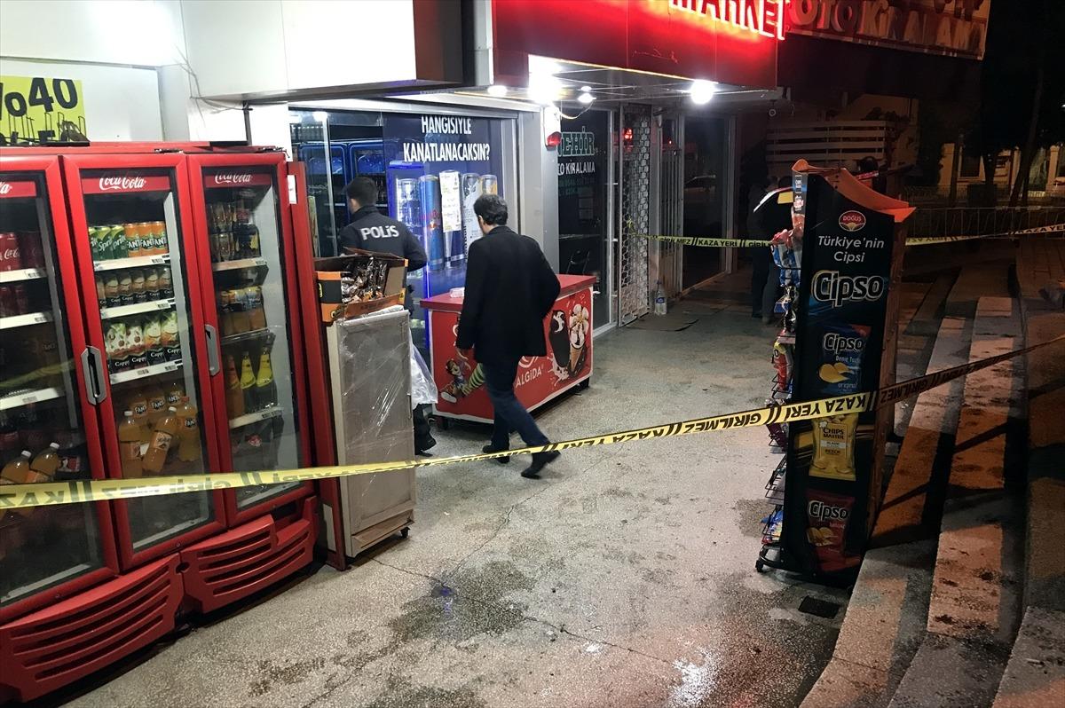 Bursa'da market soyan ş&uuml;pheli g&uuml;venlik kamerası kayıtlarından belirlenerek yakalandı