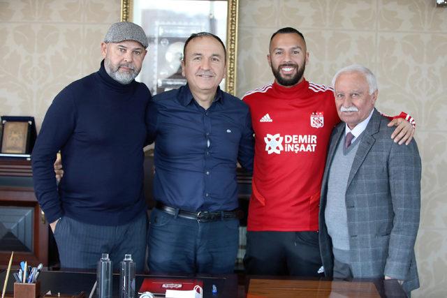 Sivasspor, Yasin Öztekin'le imzaladı