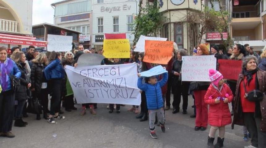 İstanbul Büyükada'da 'atlarımızı geri verin' eylemi!