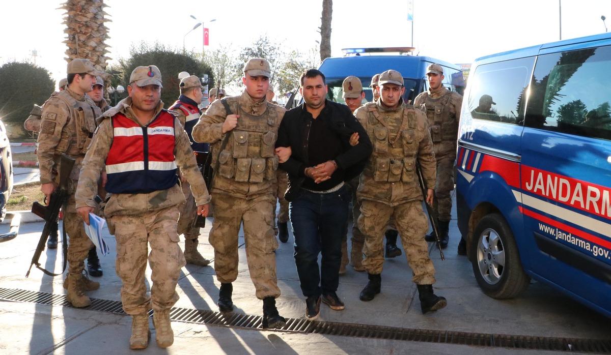 D&uuml;ğ&uuml;nde dehşet! Damat d&uuml;ğ&uuml;nde vuruldu, vuran kardeşi &ccedil;ıktı