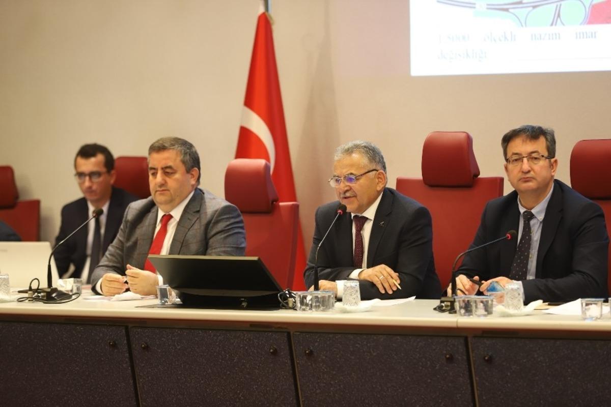 B&uuml;y&uuml;kşehir Belediye Meclisi toplandı