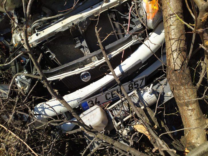 Elazığ'da feci kaza! Araç hurdaya döndü! G2