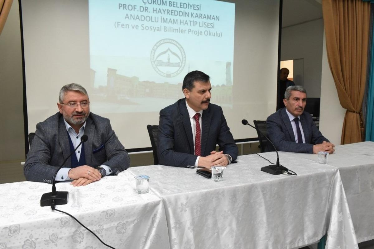 Vali &Ccedil;ift&ccedil;i ve Başkan Aşgın gen&ccedil;lerle bir araya geldi