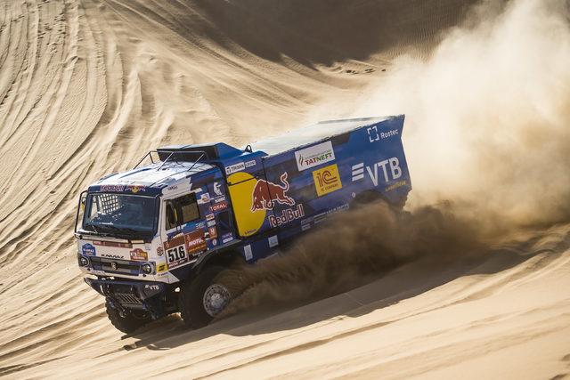 Dakar Rallisi’nde Carlos Sainz liderliğini sürdürdü