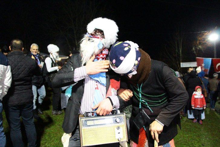 Görüntüler Trabzon'dan! Birbirinden farklı kostümlerle Kalandar'ı kutladılar! G3