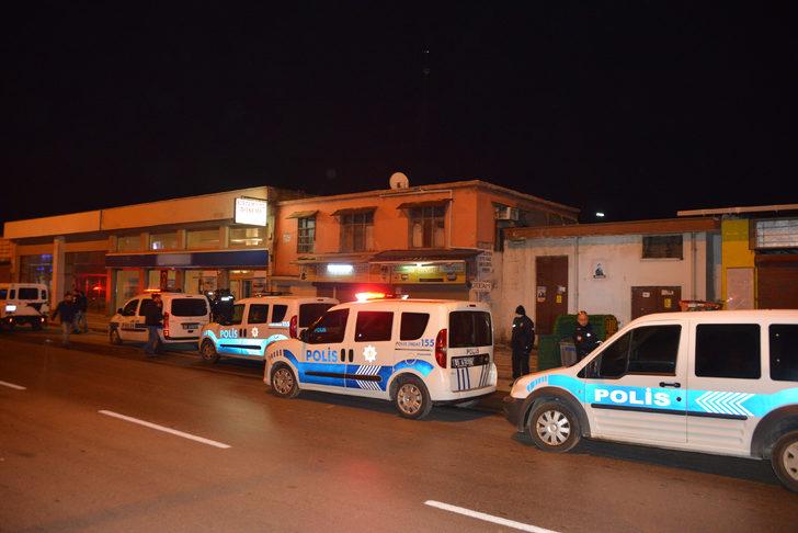 Bankaya giren şüpheli, çatıdan atlayıp teslim oldu: Para falan çıkmadı G4