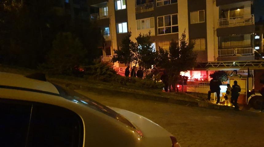 Çiğli'de balkonda intihar! Boynuna çamaşır ipini sarıp, 3. kattan atladı